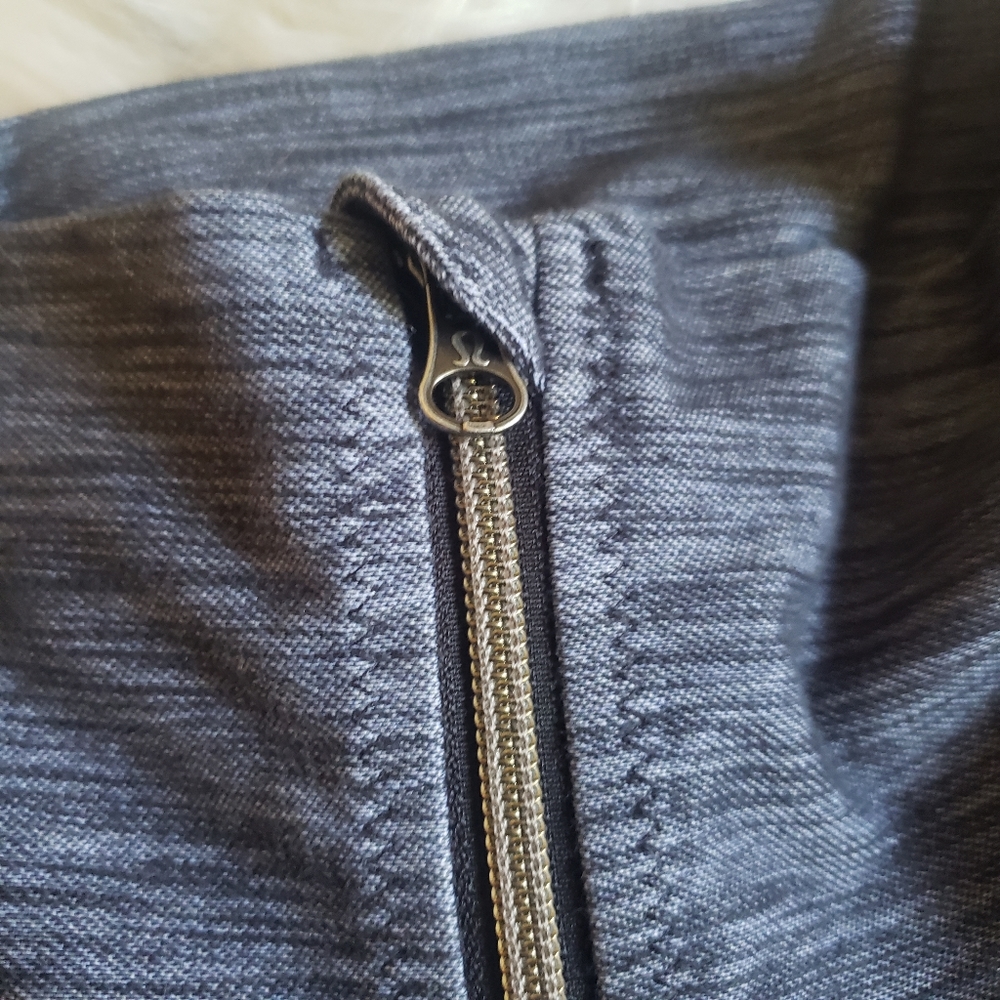 Lululemon Yoga Zipup Large Slub Denim Polar Haze Black - Picture 9 of 10